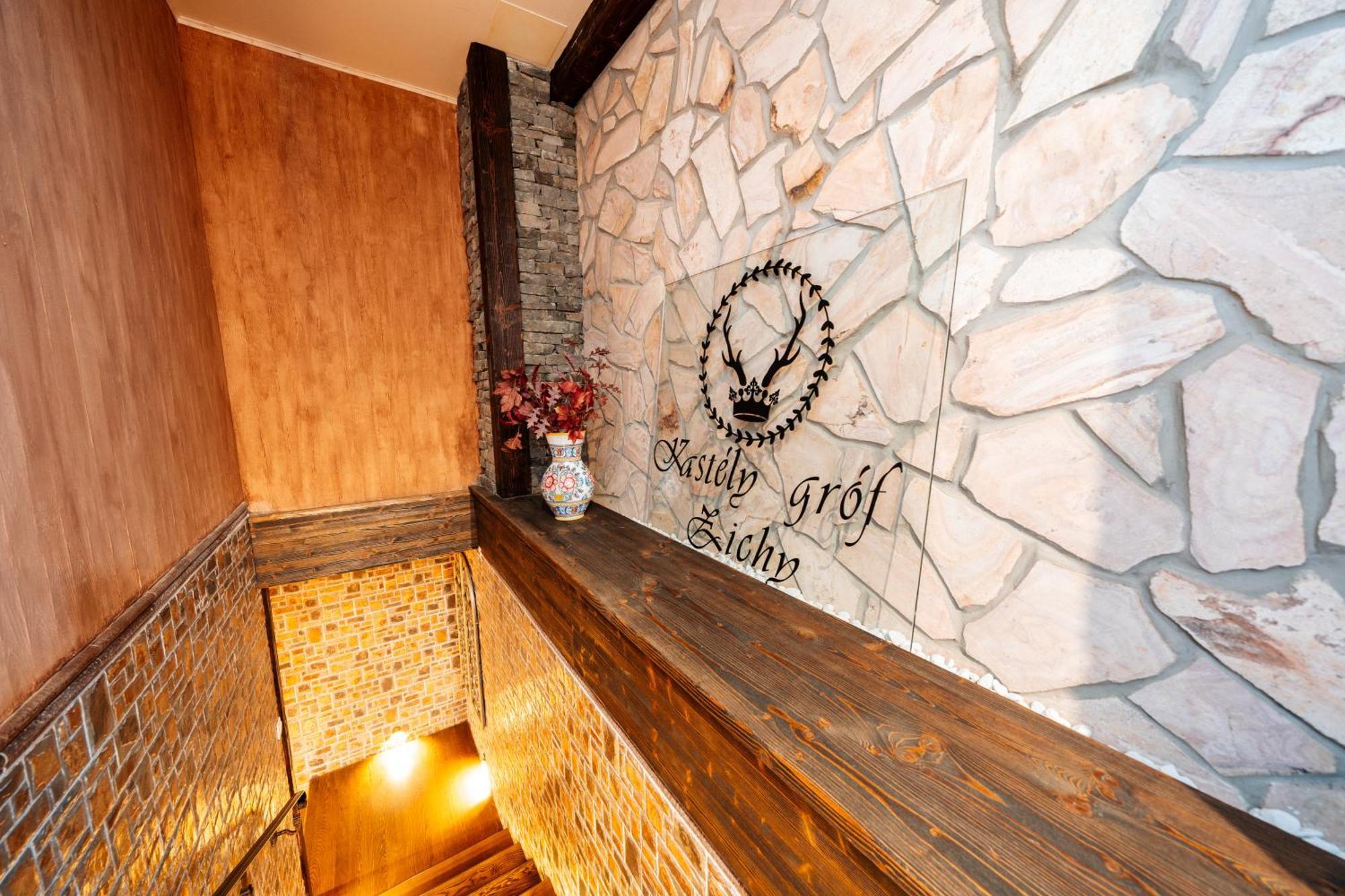 Kastely Grof Zichy Otel Haniska Dış mekan fotoğraf